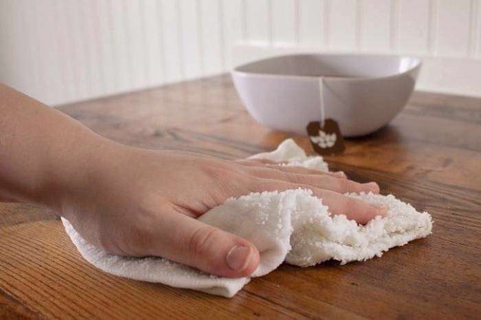  کاربردهای کمتر شنیده شده چای مانده و کهنه‌دم