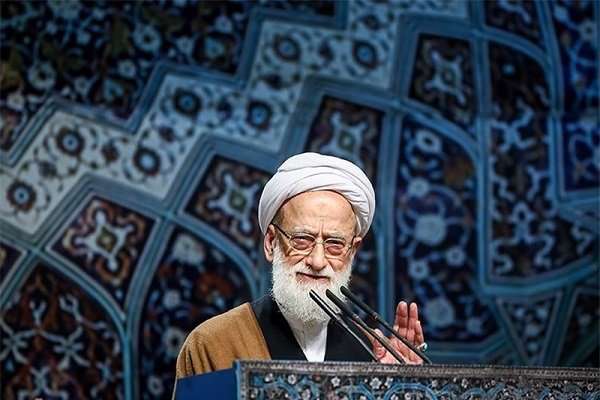 دشمن قوه قضاییه ای می خواهد که کمک شان کند 