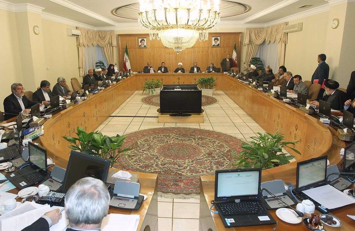 سودجویان اقتصادی آماده برخورد قاطع مالیاتی باشند 