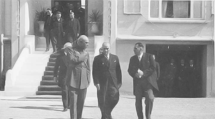 مدرنیزاسیون بر علیه سنت