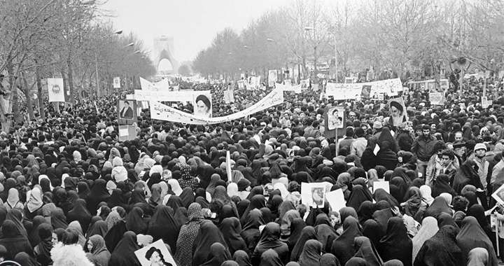 انقلاب اسلامی؛ انقلاب منحصر به فرد