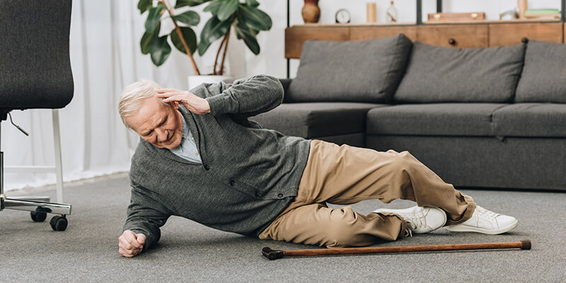 چرا شکستگی لگن در سالمندان خطرناک است؟