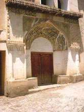 خانه نیما یوشیج جان سالم به در برد