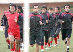 تیم فوتبال پرسپولیس تهران را به مقصد دبی ترک کرد