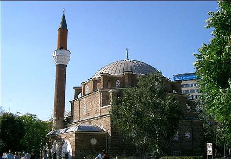 مسجدی روی آب