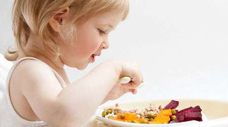 حساسیتهای غذایی کـــودکــان را جــدی بگیـریـد حساسیتهای غذایی کـــودکــان را جــدی بگیـریـد