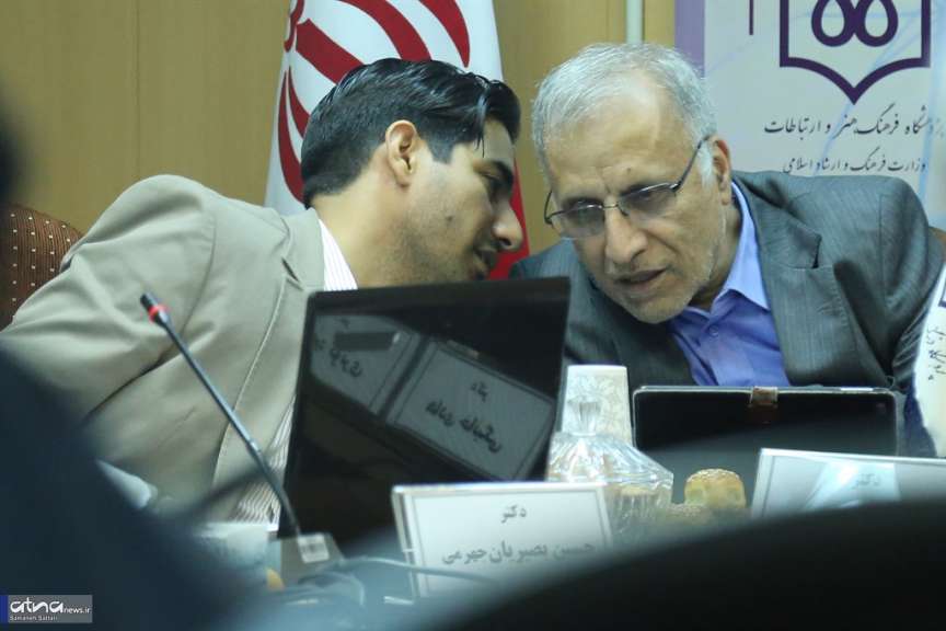 نقش شبکه‌های اجتماعی در قدرت سیاسی