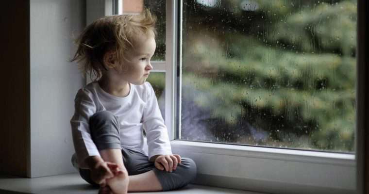 این احساس که کسی دارد نگاهتان می‌کند از کجا می‌آید؟