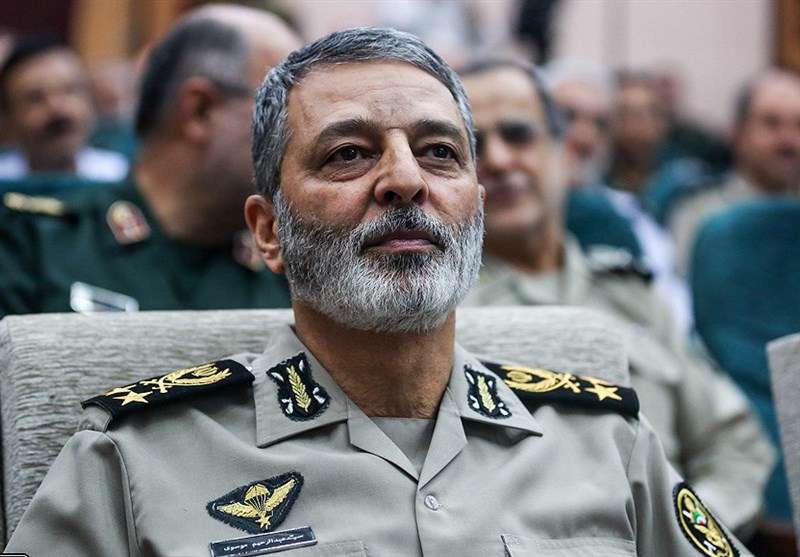 فرمانده کل ارتش: نیروی دریایی ثابت کرده که هر کاری شدنی است