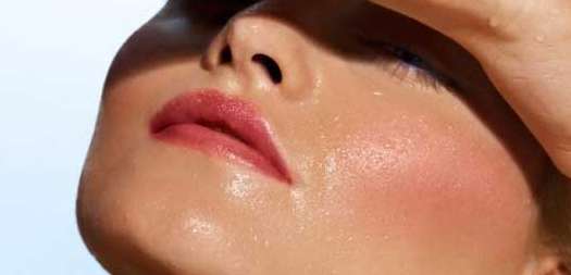  چگونه پوست چرب را در خانه درمان کنیم؟