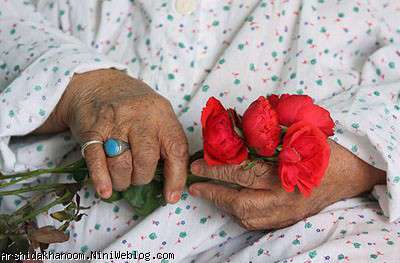 بعد از مرگ پدر و مادر، باز هم می شود به آن ها احسان کرد؟