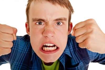 نوجوانان چرا خشمگین می شوند؟ 