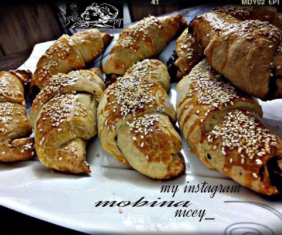 طزر تهیه نان مغزدار کراسان
