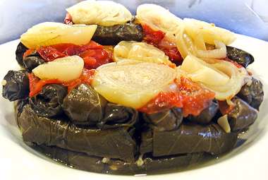     طرز تهیه دلمه برگ مو لبنانی 