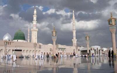  آیا ساخت بنا بر روی قبور اشکال دارد؟