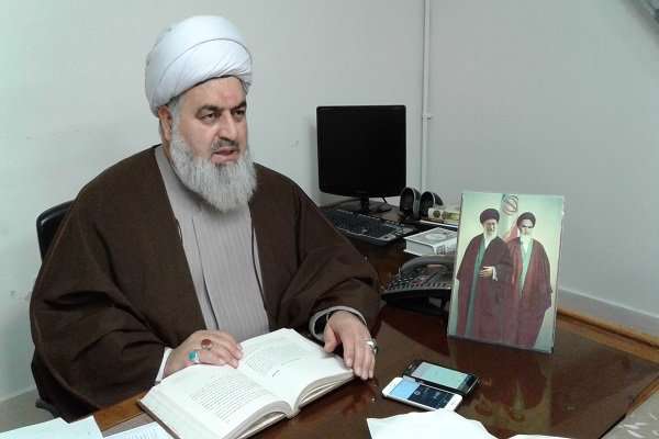 اطاعت از ولی فقیه راهکار مقابله با دسیسه دشمنان است