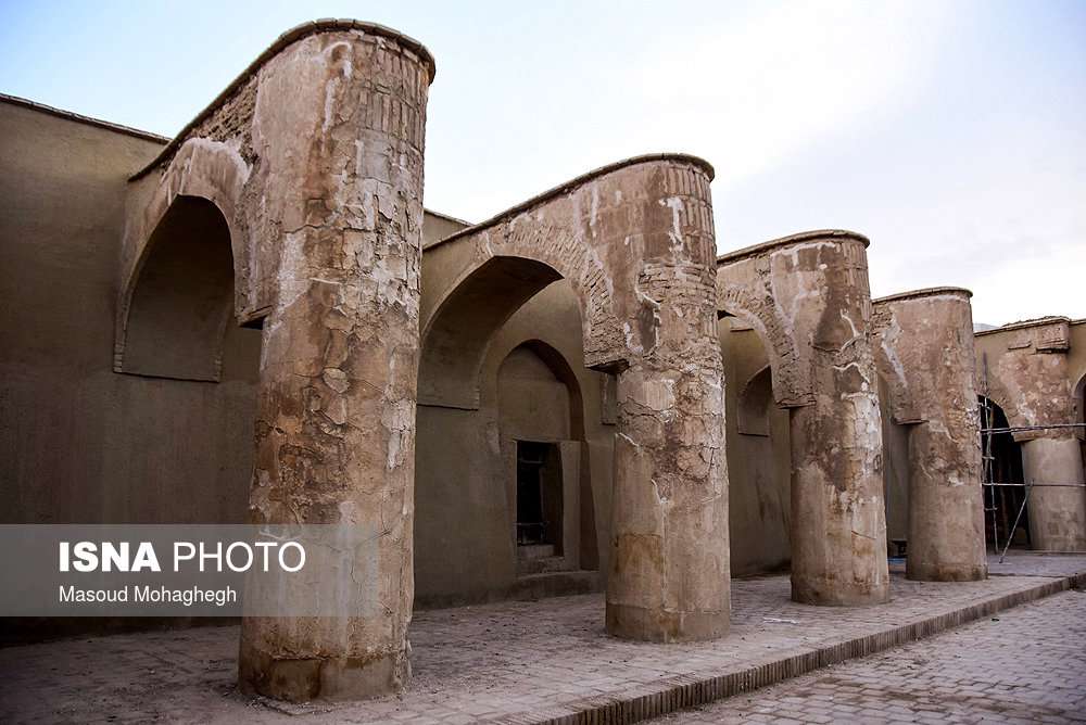  مسجد «تاریخانه» دامغان