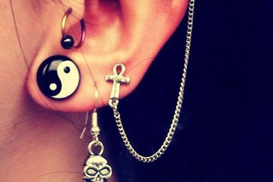 آیا سوراخ کردن گوش نماد شیطان پرستی است؟