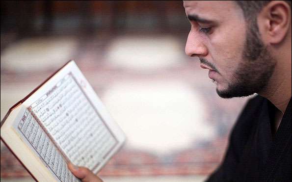 علت خواندن نماز، قرآن و اذان به زبان عربی