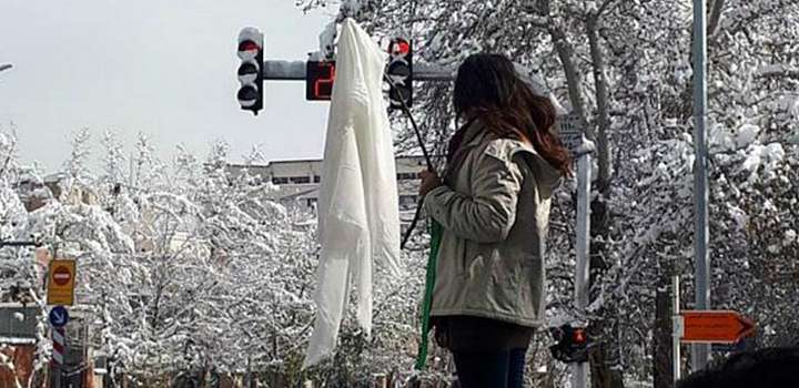 رد پای بهائیت در خیابان انقلاب