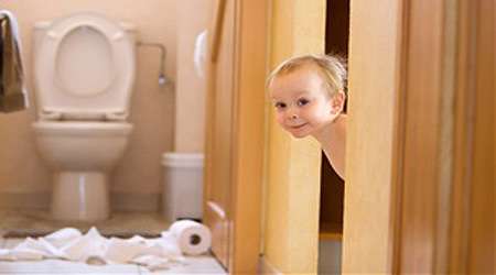 از چه سنی و چگونه کودک را از پوشک بگیریم
