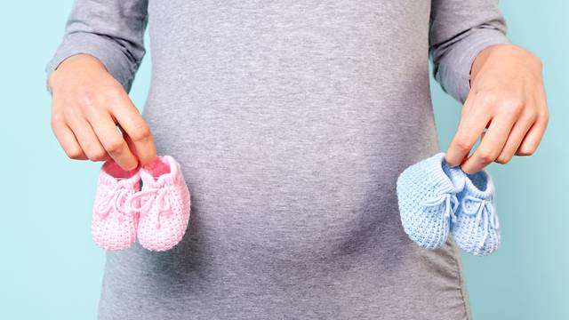  چه چیز باعث بارداری دوقلویی می شود؟