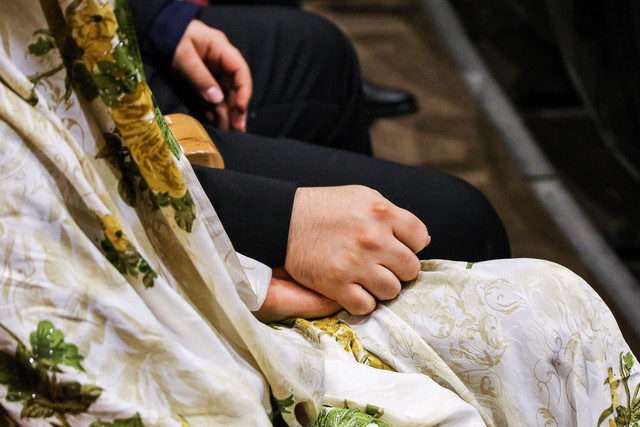 حال همسر نگرانتان را خوب کنید 