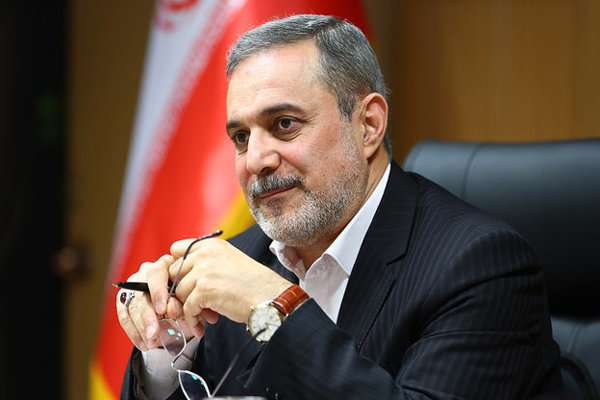 وزیر آموزش و پرورش از پیام رسان خارجی نقل مکان کرد