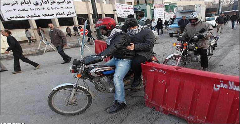  مسافرکشی و حمل و نقل با موتور