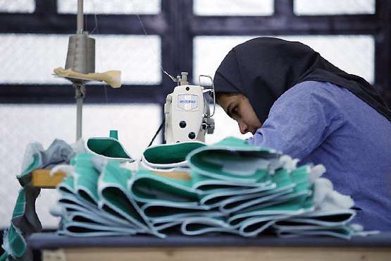 برای اشتغال زوجین چه موانع قانونی وجود دارد؟