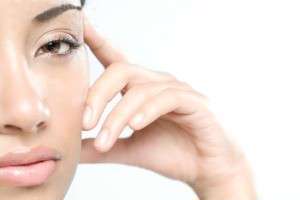 آثار بی خوابی را از چهره خود بزدایید