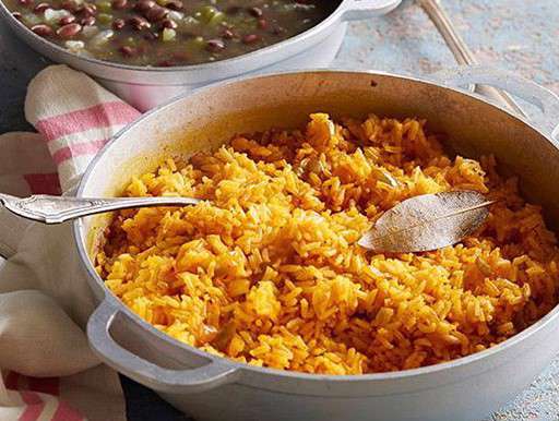 آشپزی با روش تهیه‌ی برنج زرد