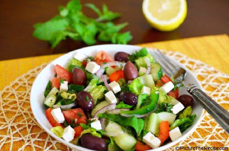 آشنایی با روش تهیه‌ی سالاد ترکیه‌ای