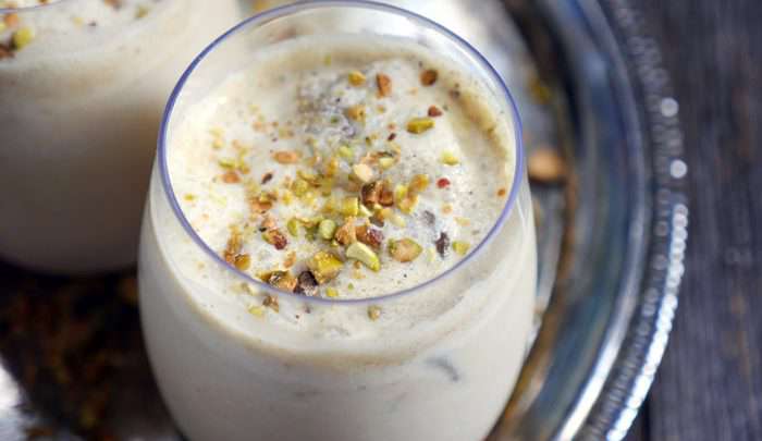 آشنایی با روش تهیه‌ی شیر پسته