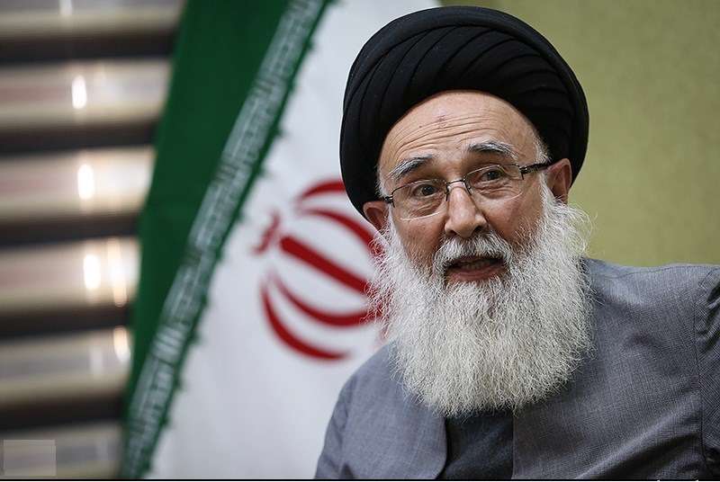 عید فطر مقطع تجلی رضایت خداوند است/ روزه‌دارن از خداوند آزادی جهان را بخواهند