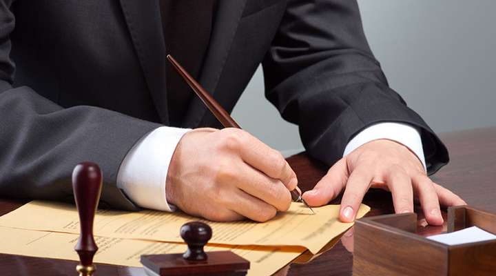 آشنایی با وکیل معاضدتی و اتفاقی