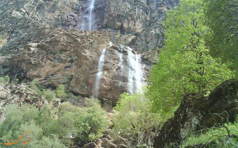  آبشار برنجه شول آباد، یکی از مرتفع ترین آبشارهای ایران