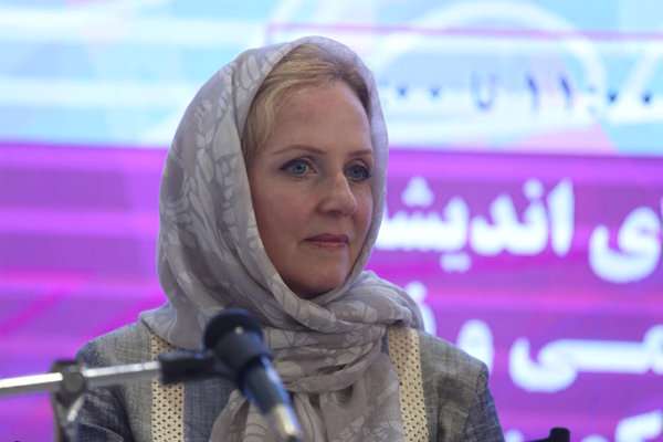 داستان‌نویسی ایرانیان جهانی منحصر به فرد دارد