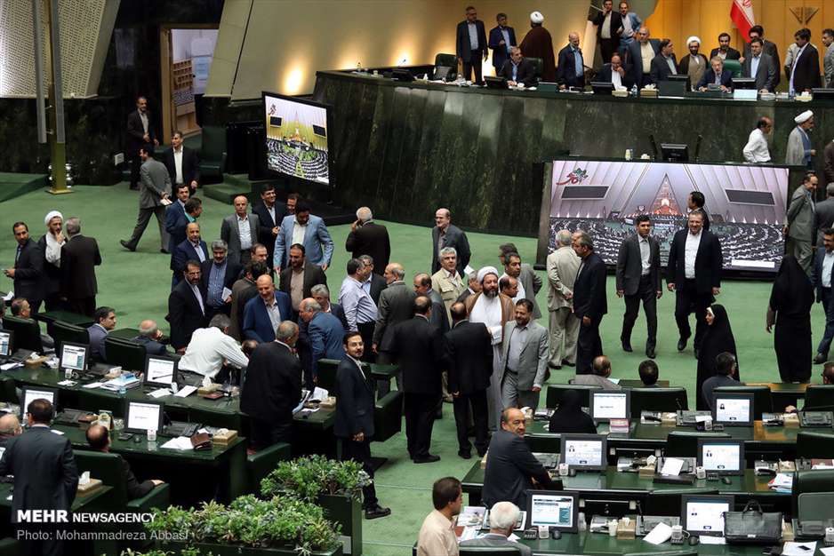 تبیان مجلس را خانه پیروان ادیان مختلف می داند