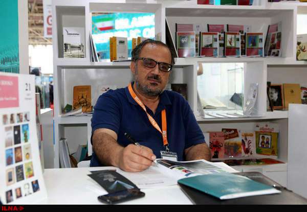با تخصیص ارز دولتی حضور ناشران و آژانس‌های ادبی بین‌المللی را تداوم ببخشند