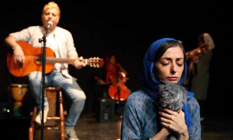 سرمایه‌های سرگردان نابازیگران را جای بازیگران تئاتر نشانده است