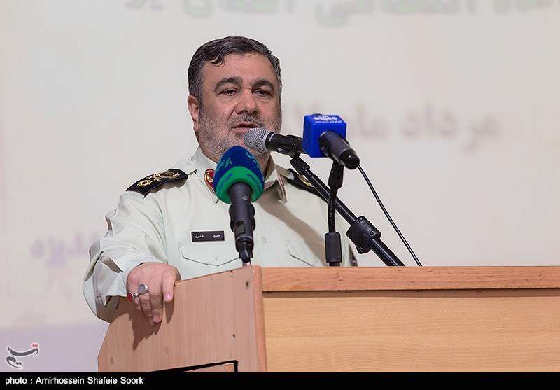 برخورد پلیس با رانندگان بدحجاب برخورد پلیس با رانندگان بدحجاب