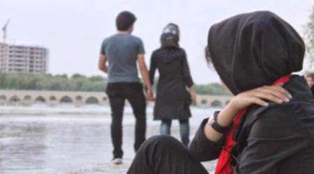 خائن های خیانت کار را بشناسید!