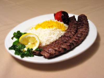 آشنایی با روش تهیه‌ی کباب کوبیده به صورت حرفه ایی