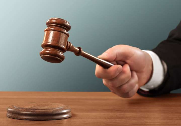 انواع تخلفات انتظامی قضات و مجازات مربوط به آن‌ها