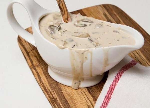 آشنایی با روش تهیه‌ی سس خامه ای مخصوص غذا