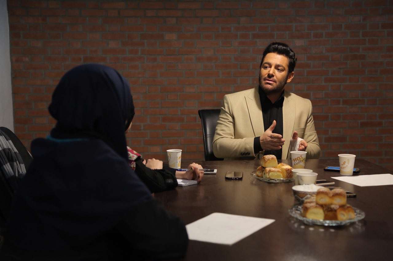 حق می‌دهم برخی به مجری شدن سلبریتی‌ها معترض باشند