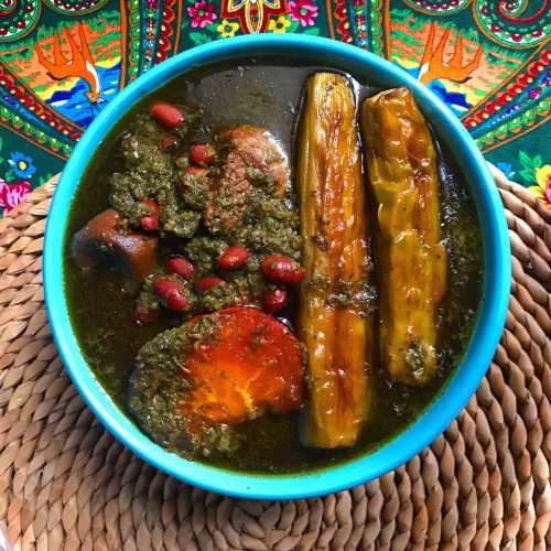 آشنایی با روش تهیه‌ی قرمه سبزی گیلانی