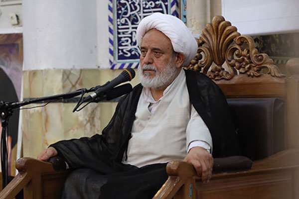  پیامبر(ص) و اهل بیت (ع)تجلیگاه تامه اسماء و صفات الهی هستند 