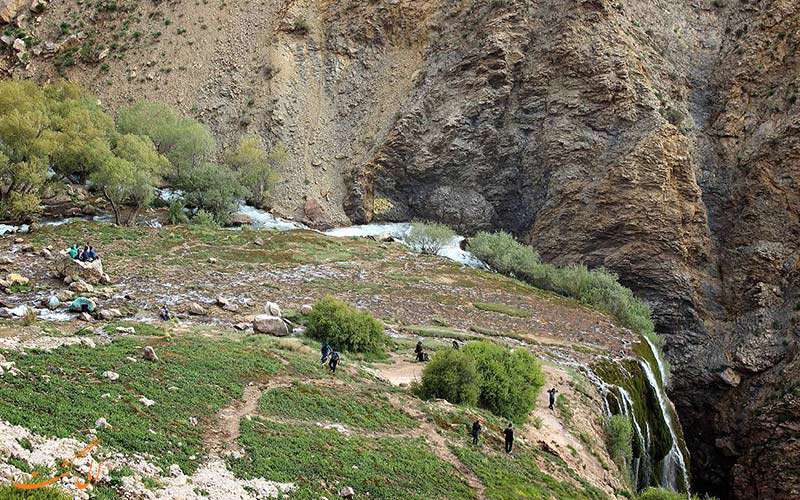  آبشار پونه زار، تکه ای از بهشت گمشده در اصفهان